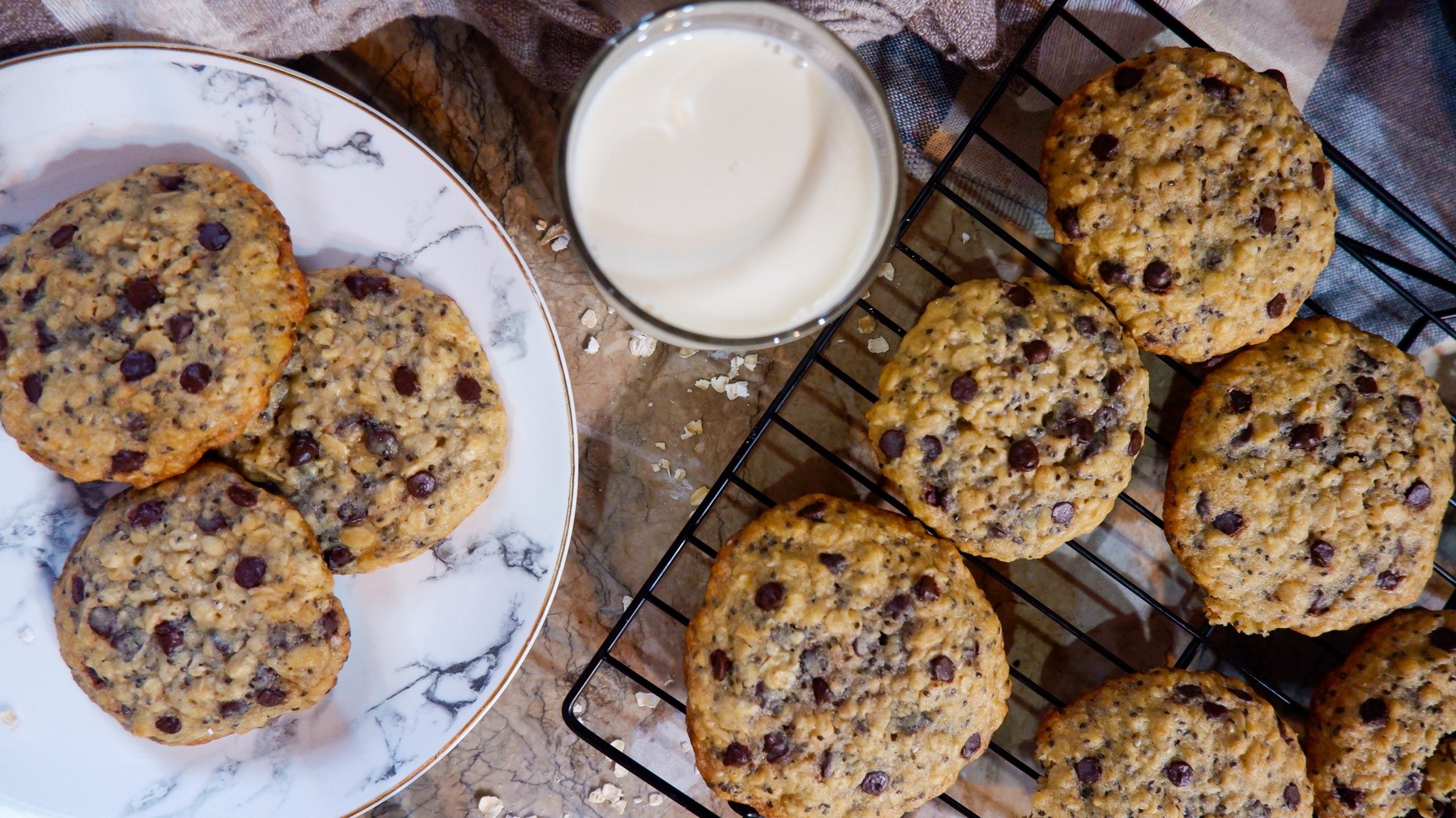 chewy oatmeal chocolate chip cookies
